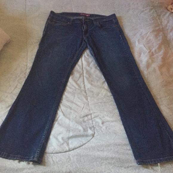 Levi’s Too Superlow Boot Cut 524’s - Picture 1 of 5